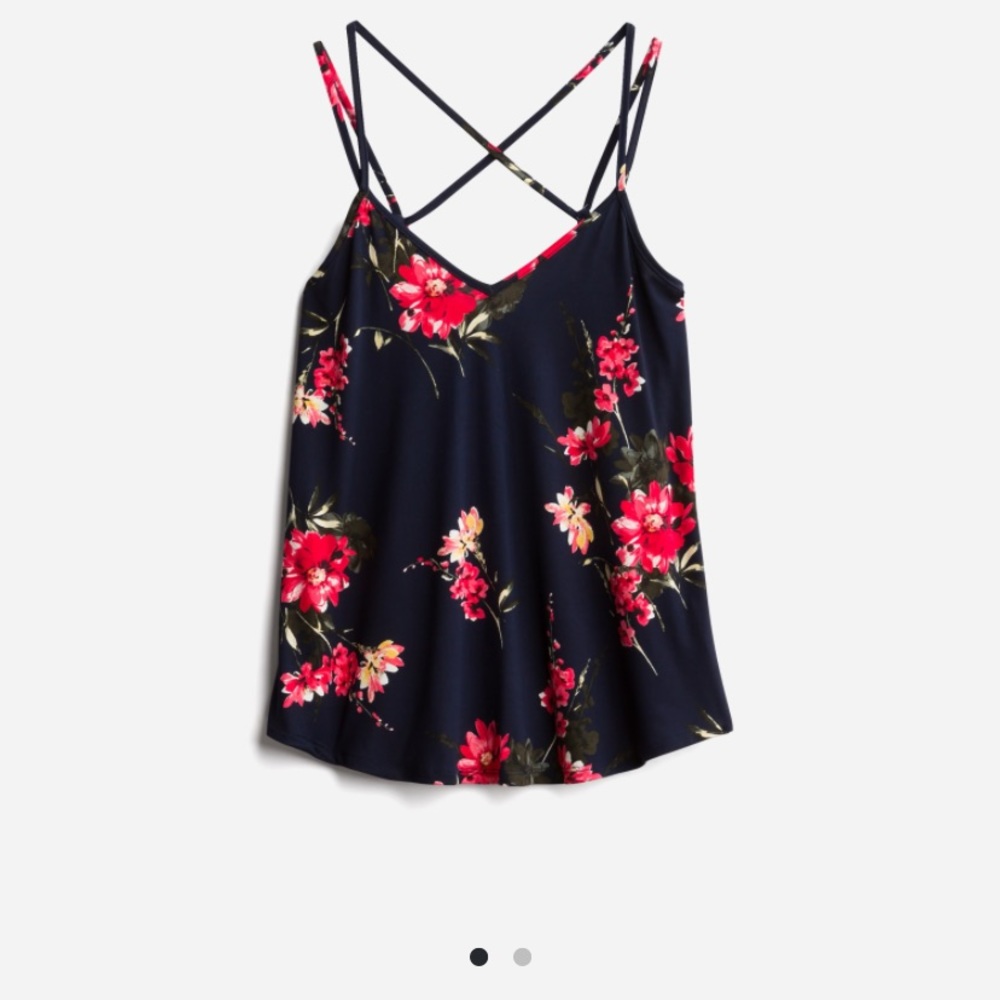 NWT back detail knit top